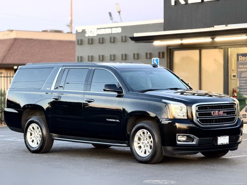 gmc yukon xl 2018 1GKS1GKC1JR375970 image gmc yukon xl 2018 1GKS1GKC1JR375970 image